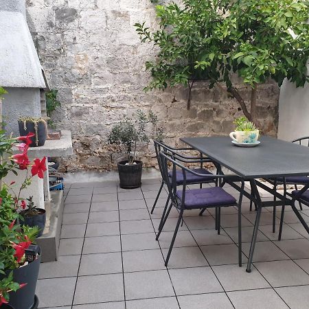 Hotel Lemon Tree Donji Seget Exterior foto